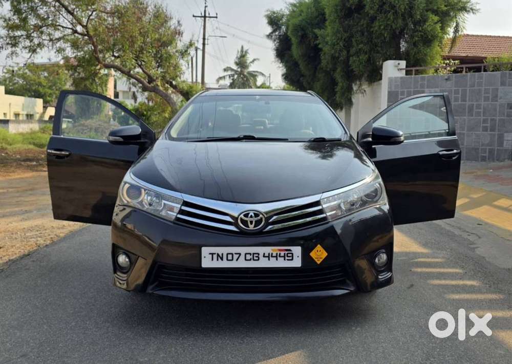 Toyota Corolla Altis 2010-2013 Gl, 2015, Petrol