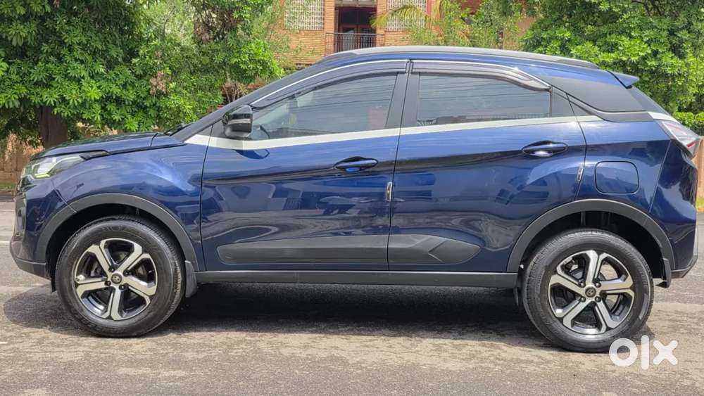 Tata Nexon 1.2 Revotron Xza Plus Premium, 2023, Petrol