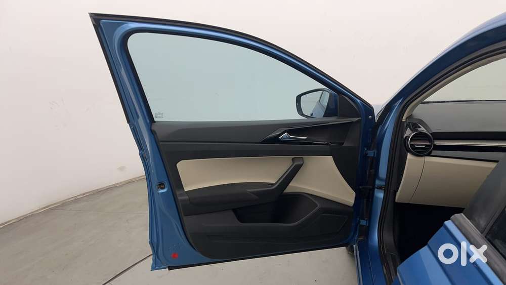 Skoda Slavia Ambition 1.0l Tsi At, 2022, Petrol