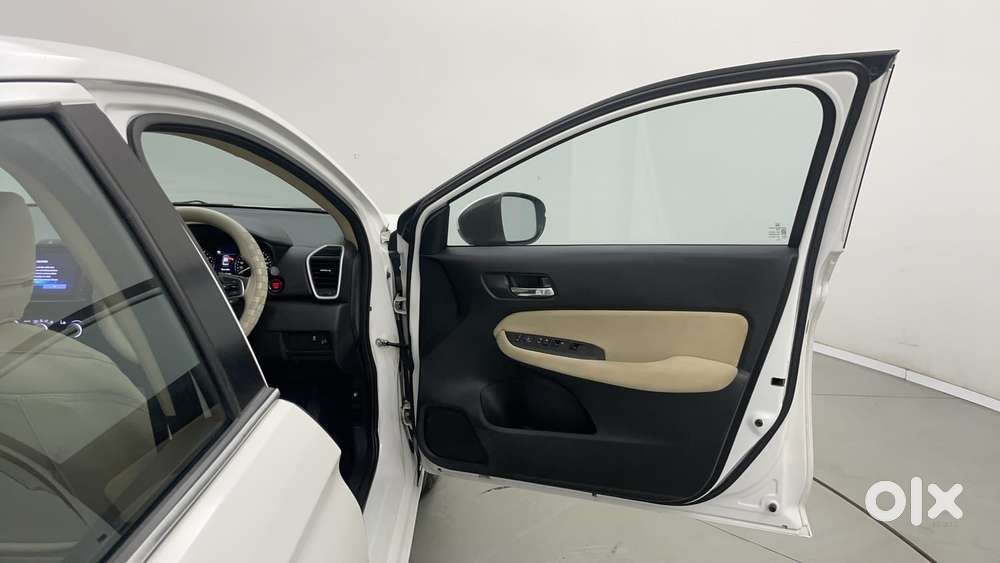 Honda City 1.5 V Mt, 2023, Petrol