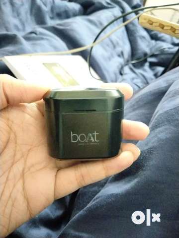 Boat airdopes discount 402 charging case