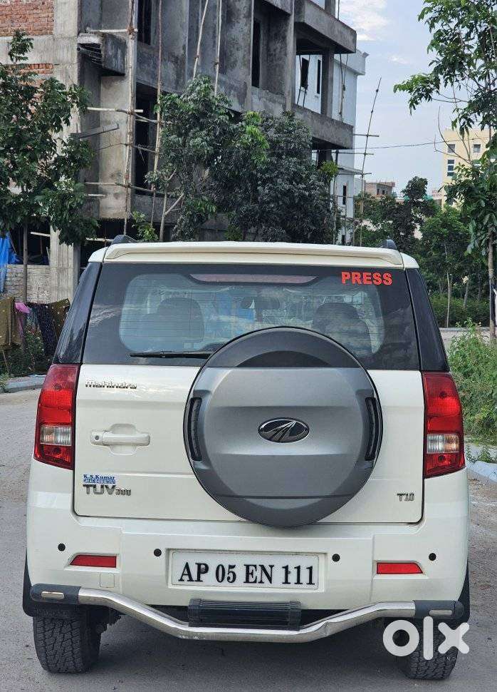 Mahindra Tuv 300 T10, 2018, Diesel