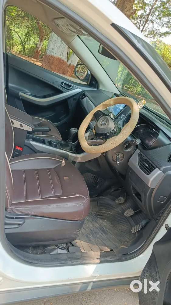 Tata Nexon Xe Petrol 2023  Excellent Condition.