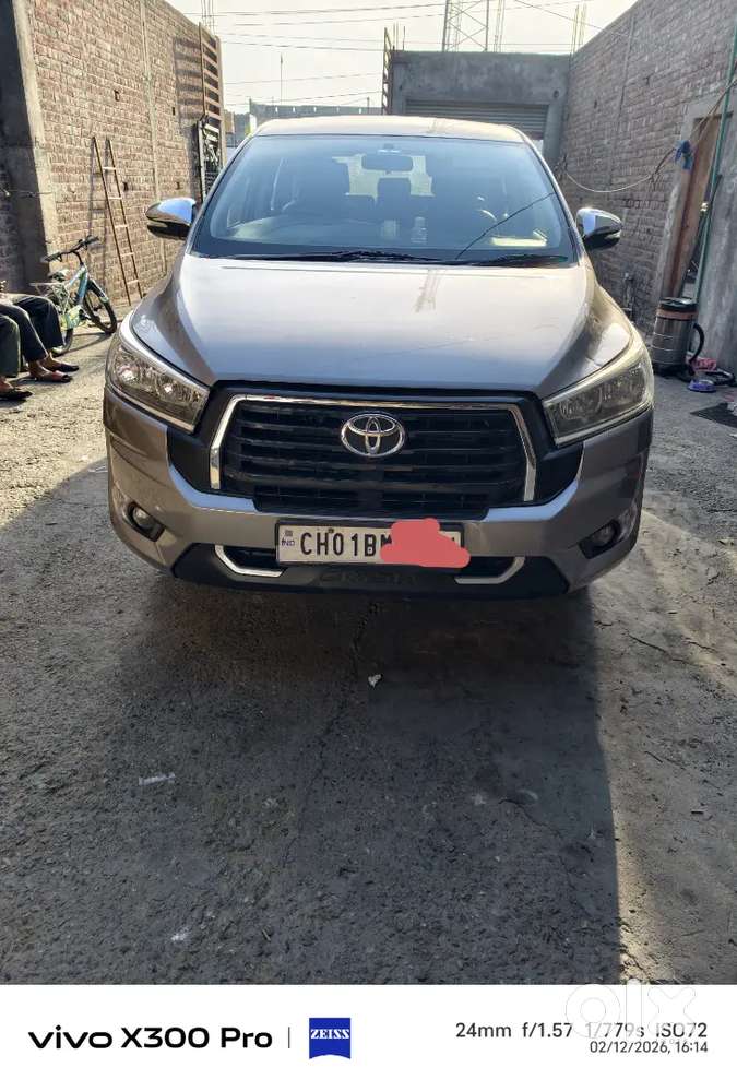 Toyota Innova Crysta 2017 Diesel Well Maintained