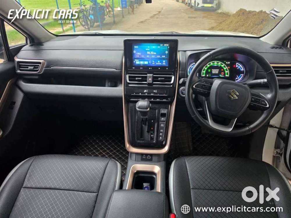 Maruti Suzuki Invicto Zeta Plus 8str, 2023, Petrol