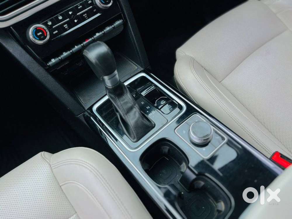 Mahindra Xuv700 2.2 Ax 7 Diesel At Luxury Pack Str, 2022, Diesel