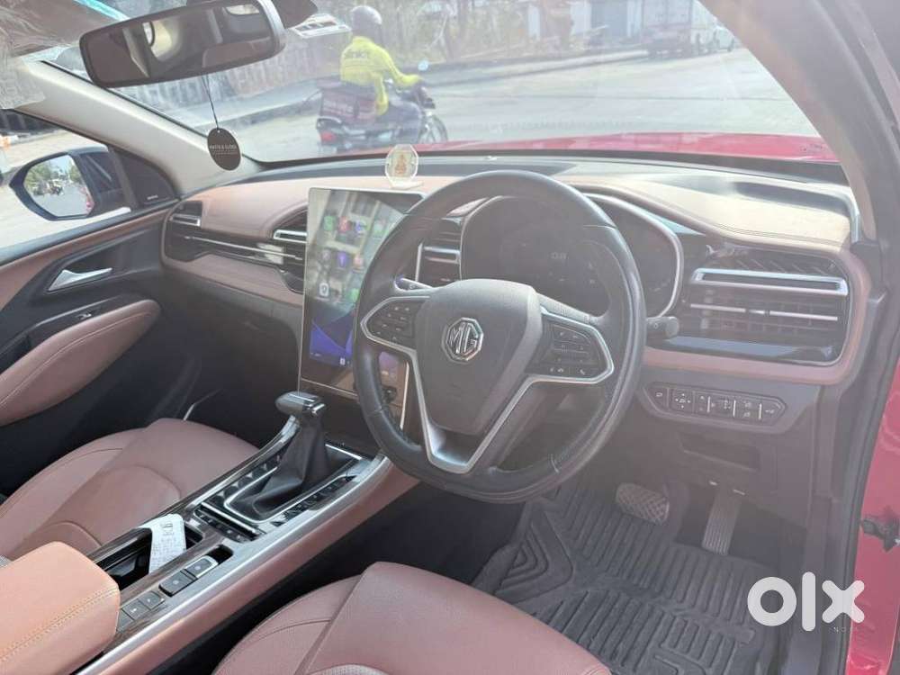 Mg Hector Plus Sharp Pro 1.5 Turbo Petrol Cvt 7 Str, 2024, Petrol