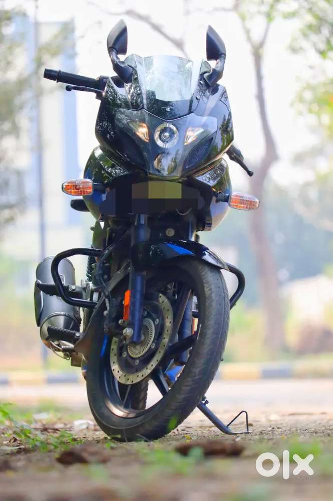 Full Hd Pulsar 220 2025 Bajaj Pulsar 220F Price, Specs, Top Speed