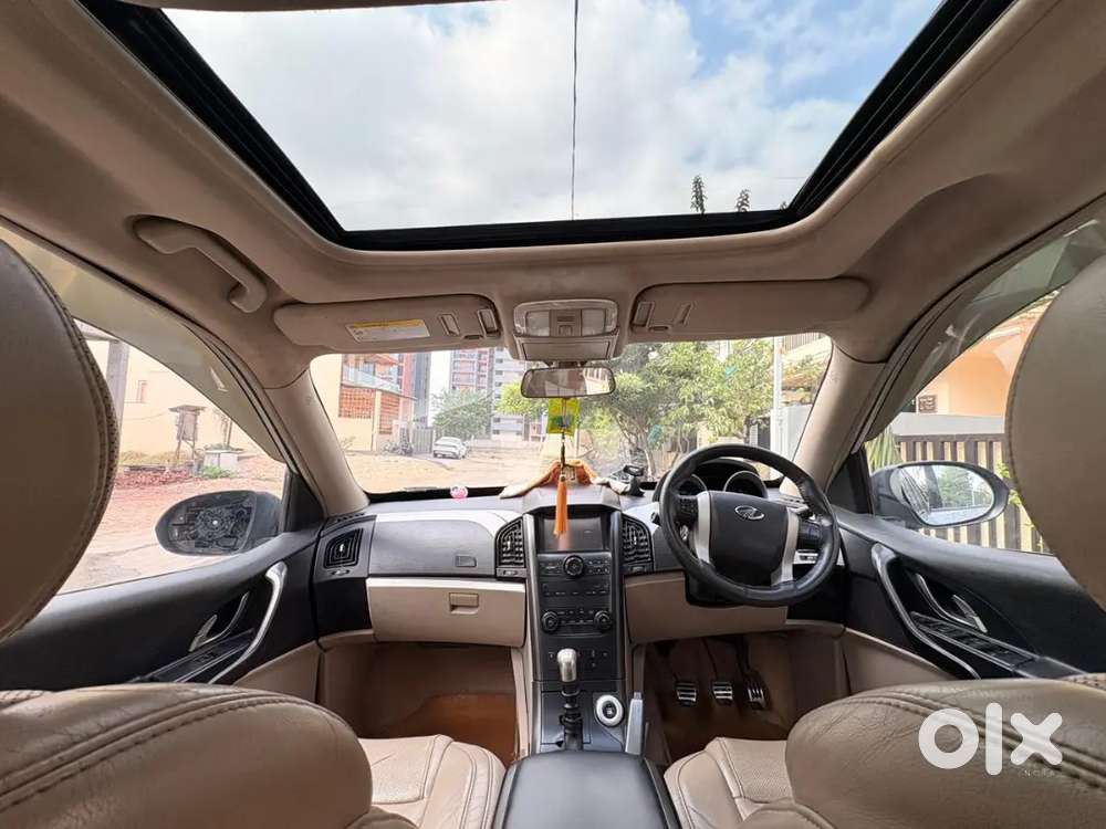 Mahindra Xuv500 2018  W10