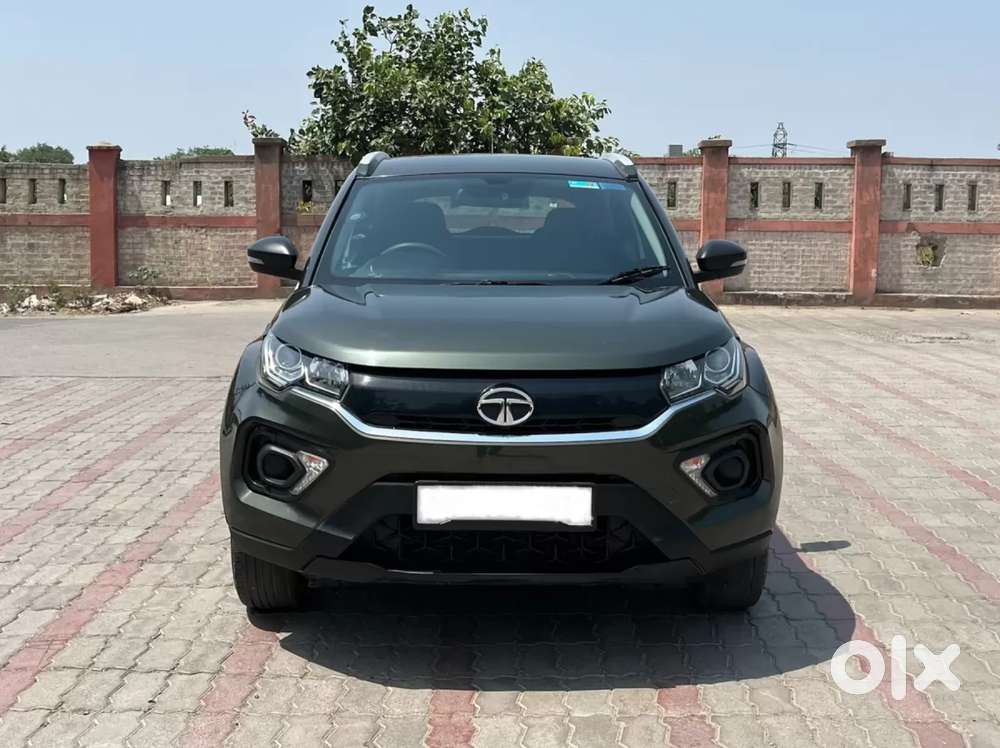 Tata Nexon 1.2 Revotron Xma Amt (s), 2023, Petrol