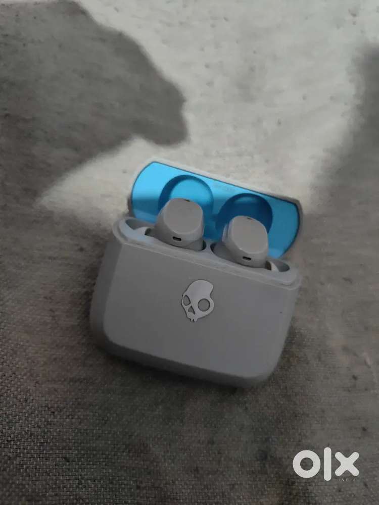 Skullcandy MOD Tru wireless earbuds