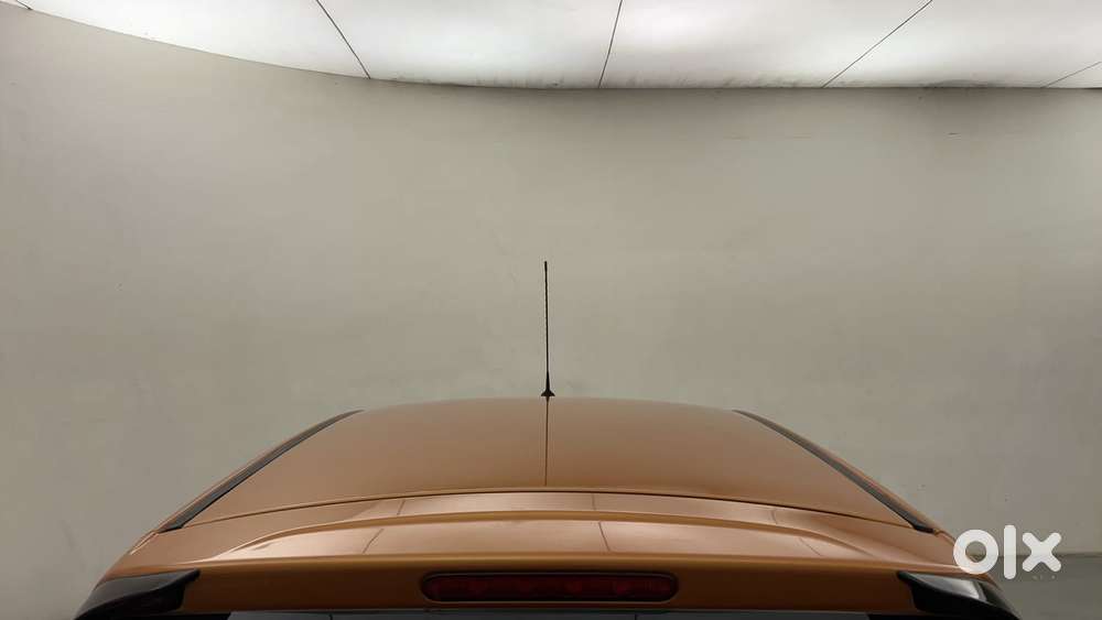 Tata Tiago Xza, 2017, Petrol