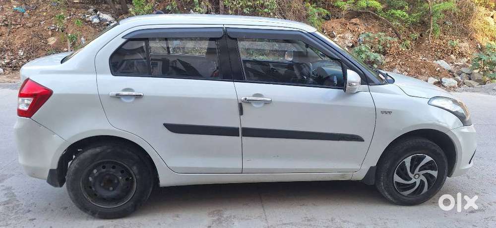 Maruti Suzuki Swift Dzire 1.2 Vxi Bsiv, 2017, Petrol