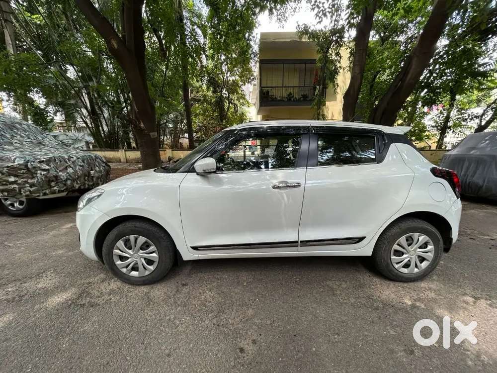 2018 Maruti Suzuki Swift Vxi Bsiv Petrol  Single Owner  46,500 Kms D