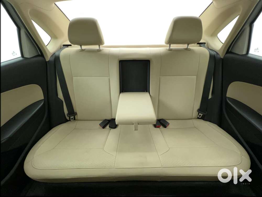 Volkswagen Vento 1.6 Highline, 2022, Petrol