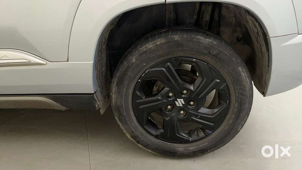 Maruti Suzuki Vitara Brezza 1.5 Zxi At, 2023, Petrol