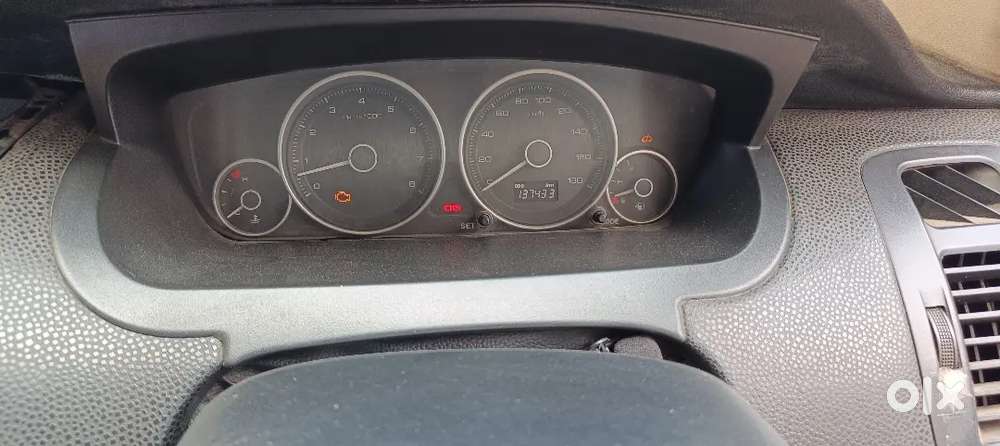 Front Tyres 90% Back Tyres 60%, New Touch Display, Reverse Camera,