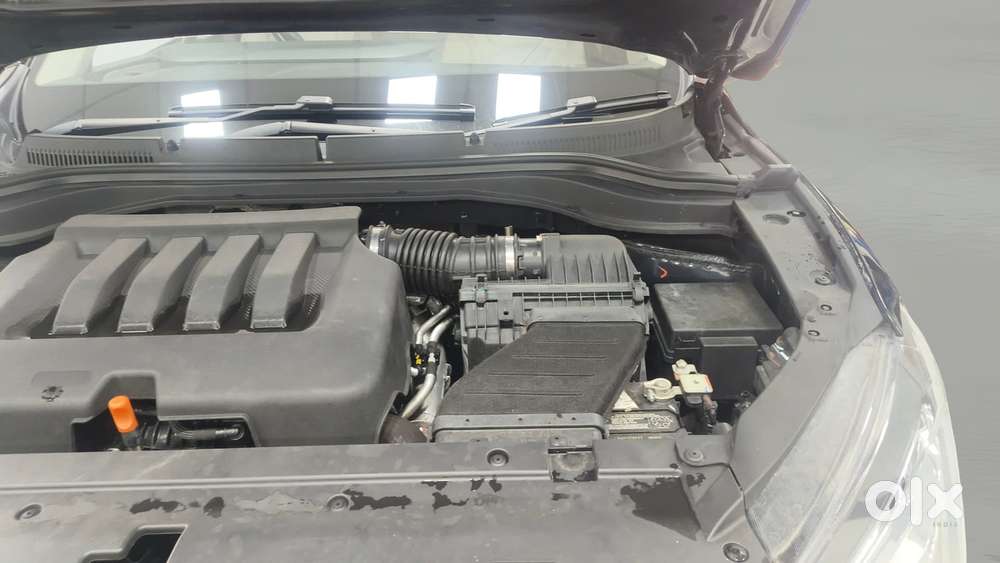 Mahindra Xuv700 2.0 Ax 7 Petrol At Luxury Pack Str, 2024, Petrol
