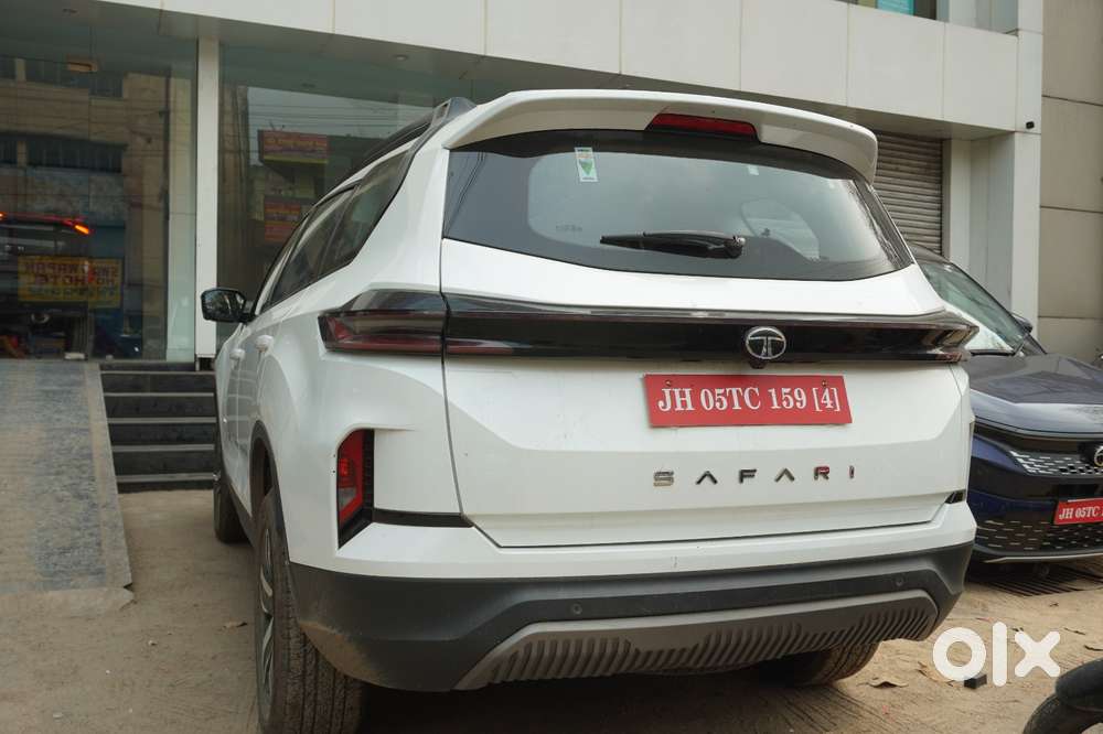 Tata Safari Adventure Plus At, 2025, Diesel