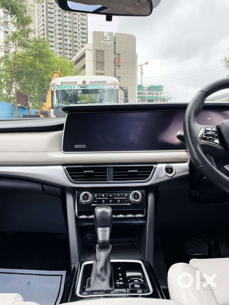 Mahindra Xuv700 2.2 Ax 7 Diesel At Luxury Pack Str, 2024, Diesel