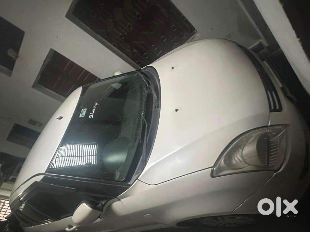 Maruti Suzuki Dzire 2011