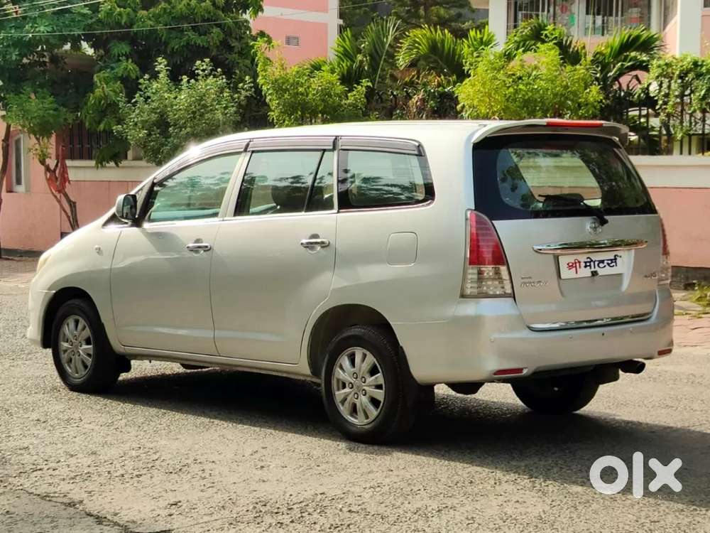 Toyota Innova, 2011, Petrol
