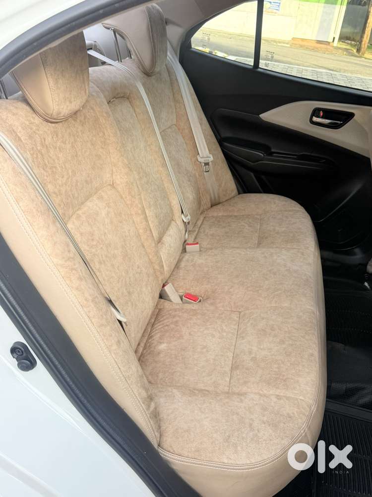 Maruti Suzuki Swift Dzire Zxi+ Amt, 2025, Petrol
