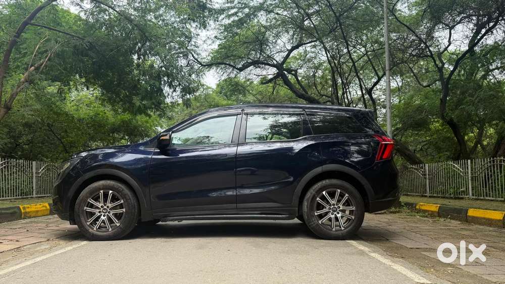 Mahindra Xuv700 2.0 Ax 3 Petrol Mt 5 Str, 2022, Petrol