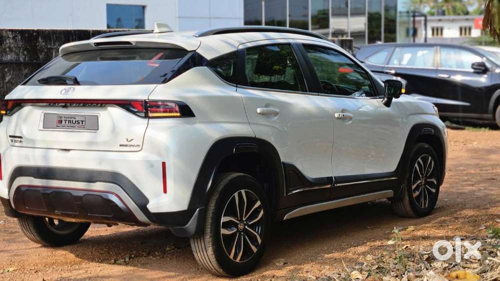 Toyota Urban Cruiser Taisor V 1.0 Petrol At, 2024, Petrol