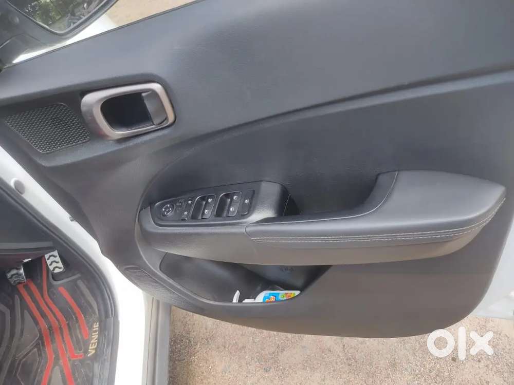 Hyundai Venue Petrol Knight 2024 Edition