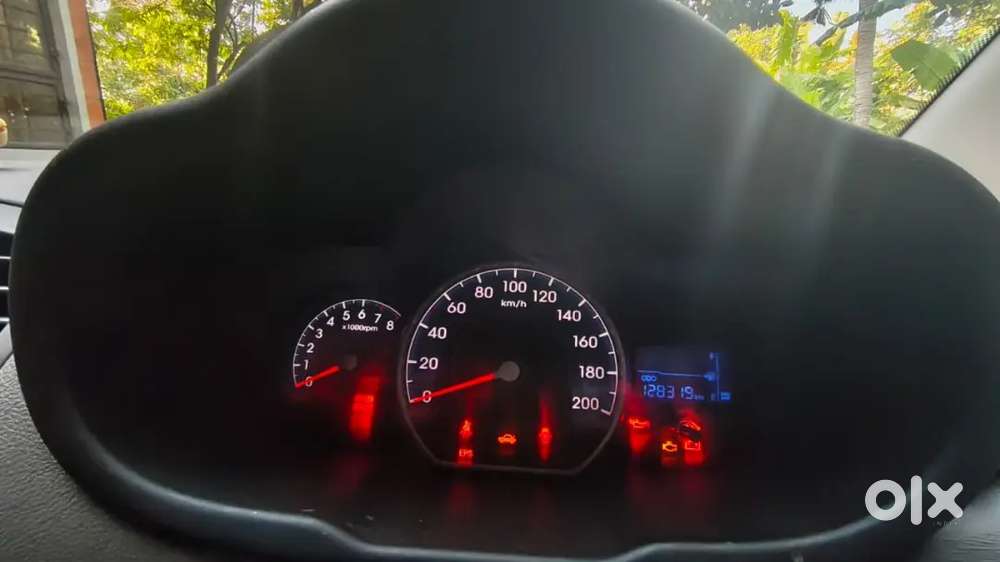 Hyundai I10 Sportz Petrol Manual 2012