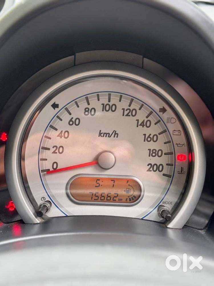 Maruti Suzuki Ritz Vxi, 2011, Petrol