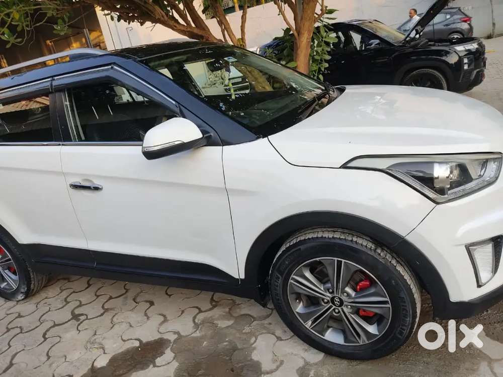 Hyundai Creta Sx Dual Tone Petrol 2017  Top Variant  Excellent Condi