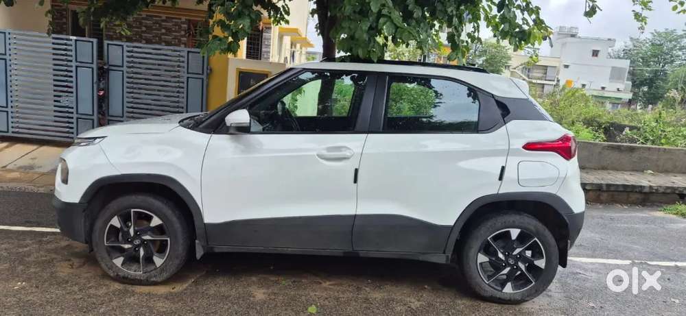 Tata Punch Dazzle Sunroof 2024