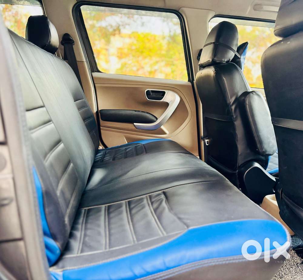 Mahindra Tuv 300 T10, 2018, Diesel