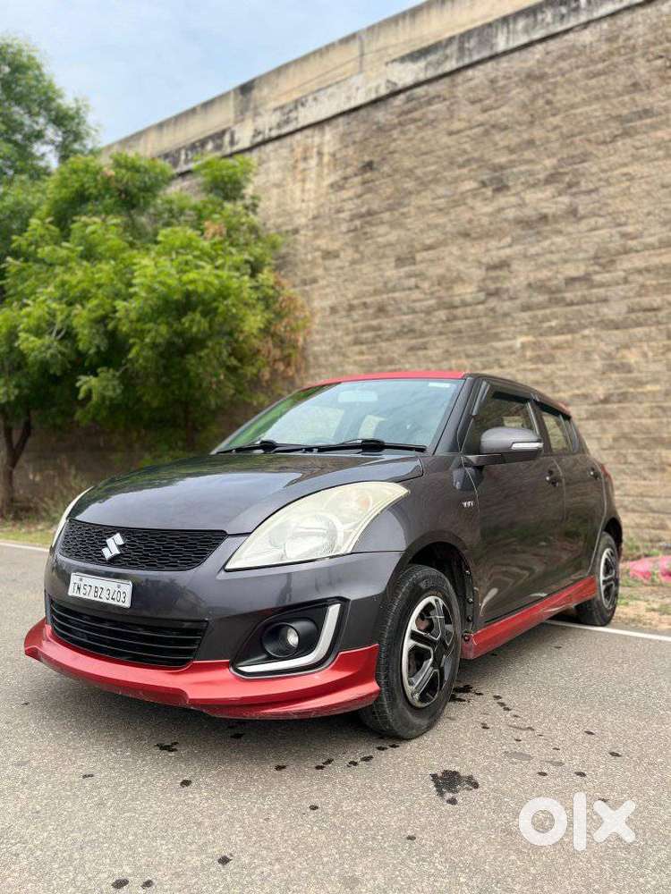 Maruti Suzuki Swift Vxi 1.2 Abs Bs-iv, 2016, Petrol