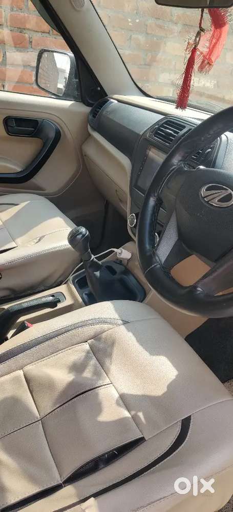 Mahindra Tuv 300 2019