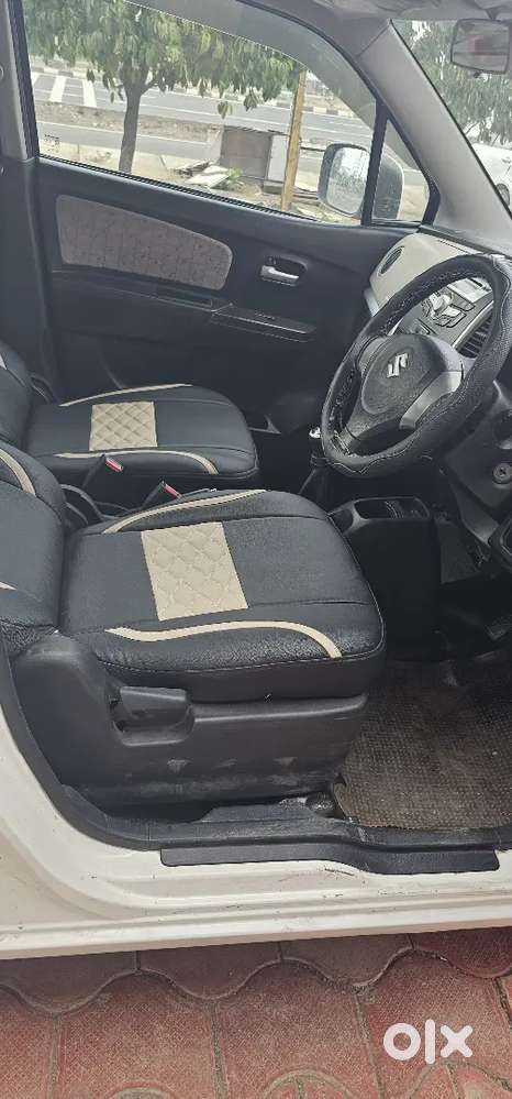 Maruti Suzuki Wagnor Vxi 2015। 1st Owenr Only 24000 Km Drive