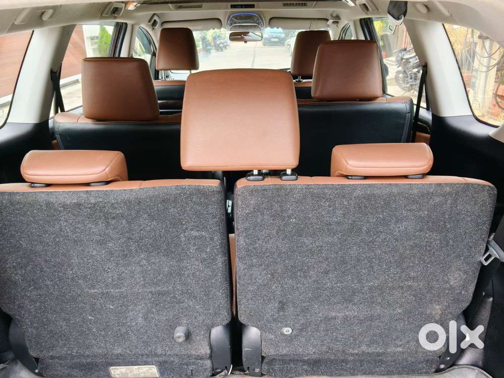 Toyota Innova Crysta 2.8 Zx At 7 Seater, 2017, Diesel