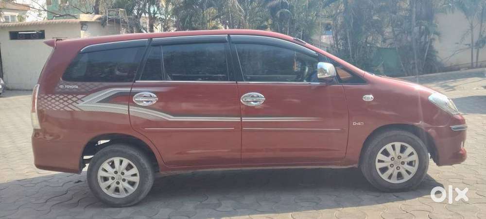 Toyota Innova 2004-2011 2.5 V Diesel 8-seater, 2009, Diesel