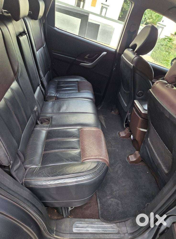 Mahindra Xuv500 W8, 2015, Petrol