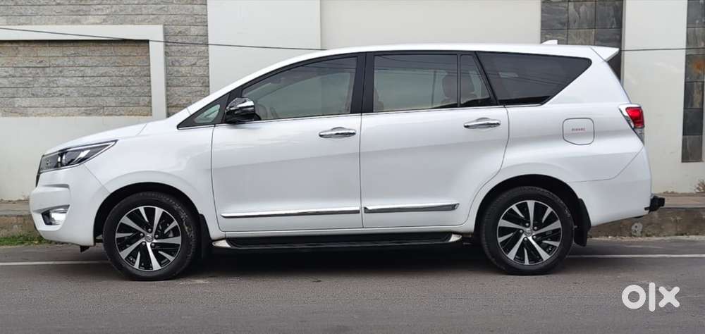 Toyota Innova Crysta 2.4 Z 7 Str, 2025, Diesel