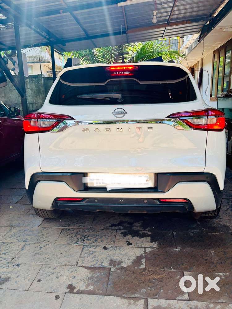 Nissan Magnite Petrol 21