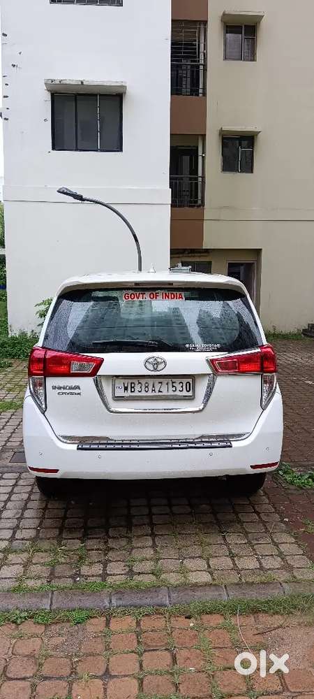 Toyota Innova Crysta 2022 Petrol 70000 Km Driven