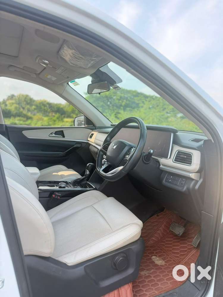 Mahindra Xuv700 2022 Diesel Well Maintained
