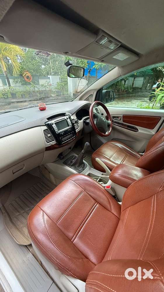 Toyota Innova Diesel 2014