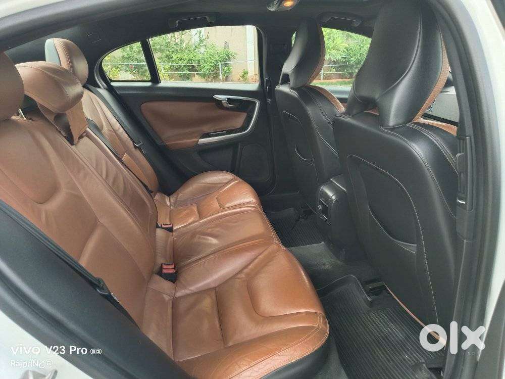 Volvo S60 D5 Inscription, 2015, Diesel