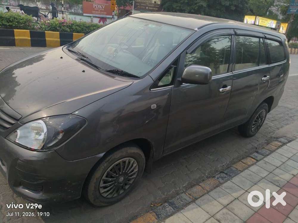 Toyota Innova 2.5 G (diesel) 8 Seater, 2010, Diesel