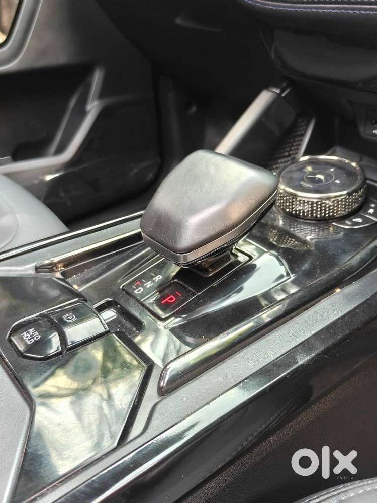 Tata Safari Accomplished X Plus 6 Str Dark Edition, 2025, Diesel
