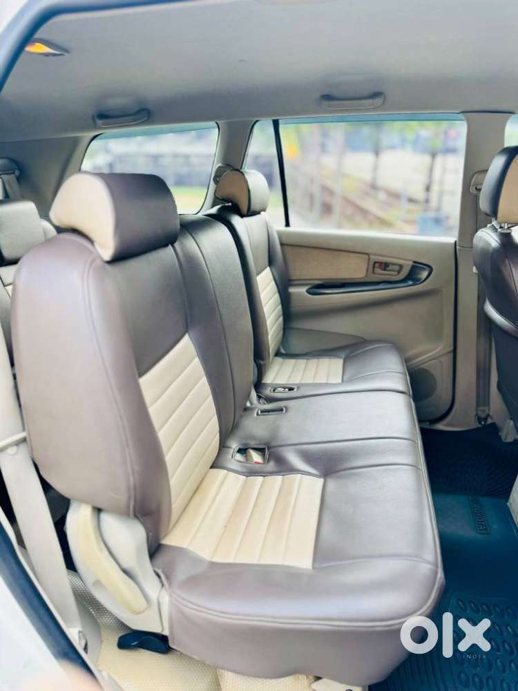 Toyota Innova 2.5 G (diesel) 7 Seater, 2011, Diesel
